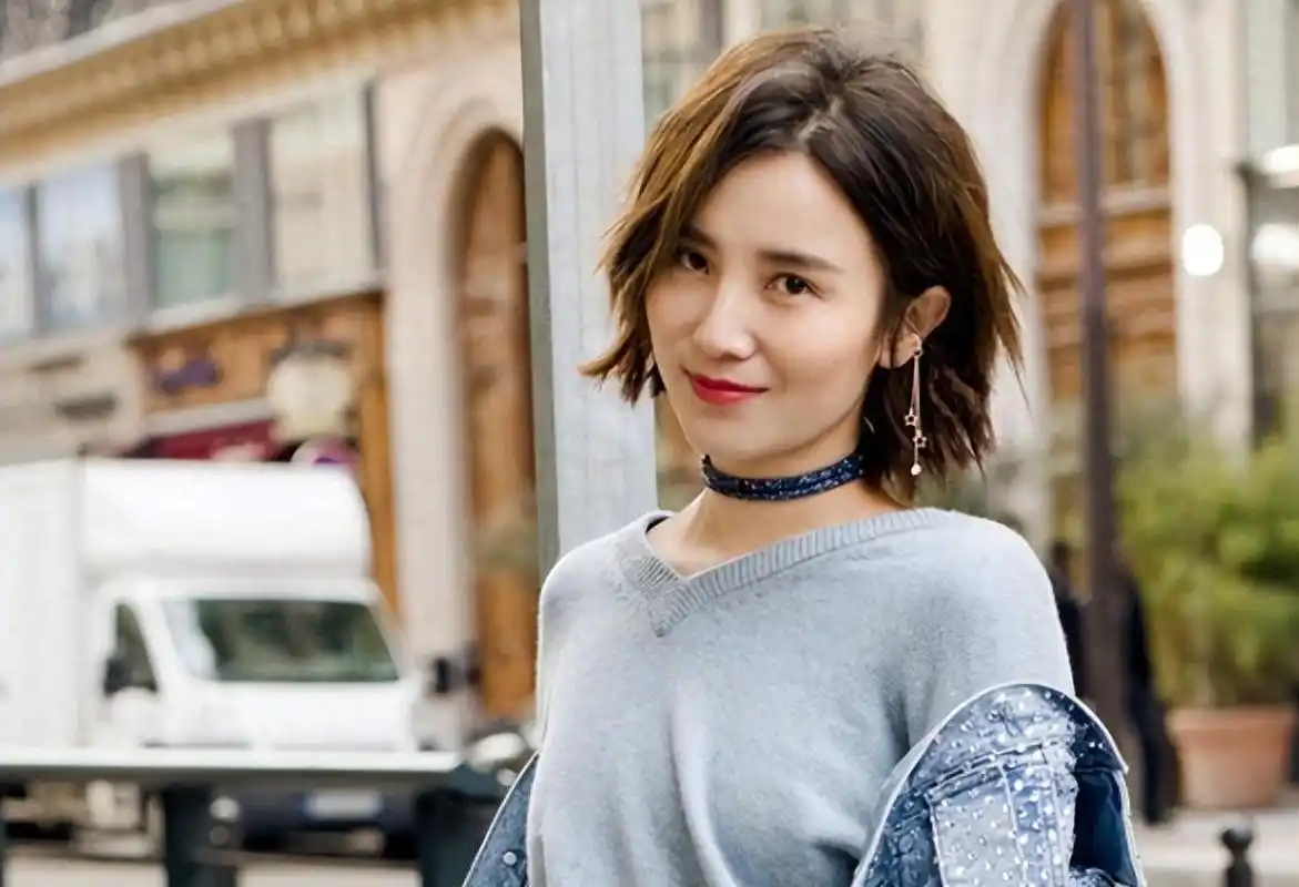 宋佳:事业与感情的博弈,独立女性的坚韧与勇气 宋佳的青春征程是一段