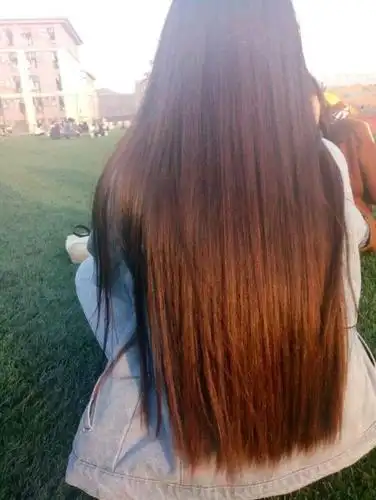 原创小诗:待你长发及腰,我用花轿娶你