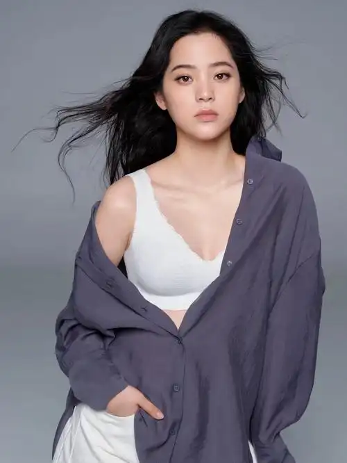 ubras欧阳娜娜职场救身衣