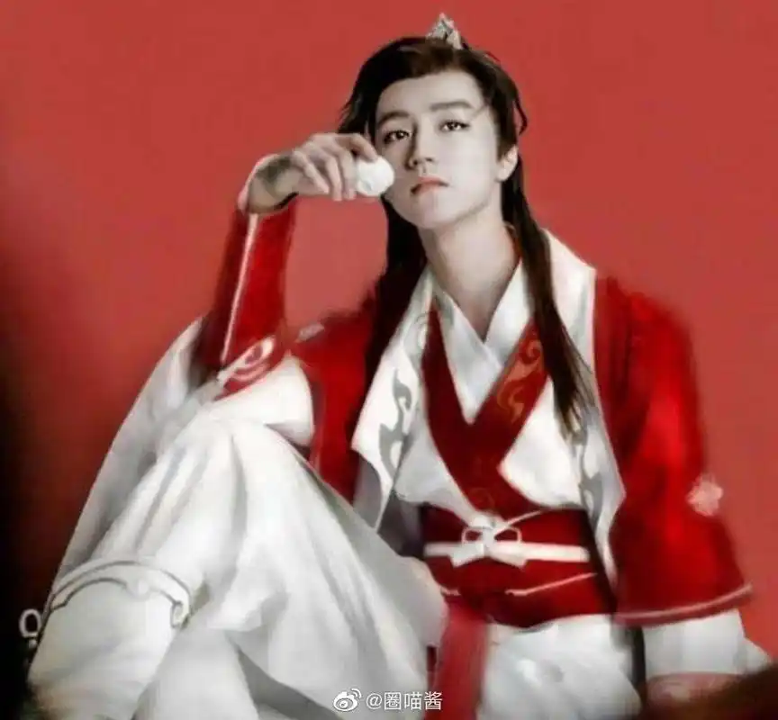 王俊凯的古装造型真的只能用翩翩公子温润如玉形容了吧,来康康红色的