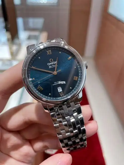 欧米茄碟飞蝶飞系列典雅男士机械腕表