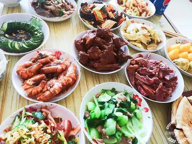 原创五一家宴,一桌子10道菜,荤素搭配营养多,简单好吃有味道