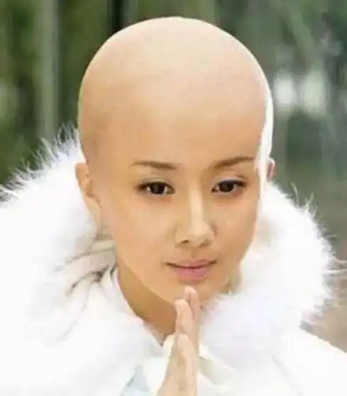 光头是检验颜值最高的发型明星们的光头造型集合