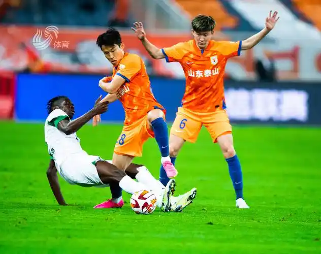 泰山队终取赛季首胜,孙准浩拼尽全力_山东鲁能_体育_齐鲁网