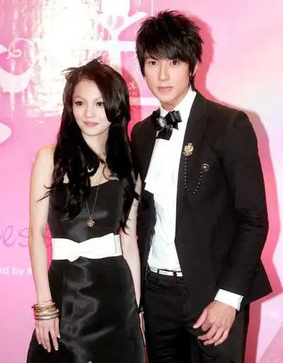 吴尊出动名牌皮夹拍剧 跳华尔兹逗晕张韶涵(图)