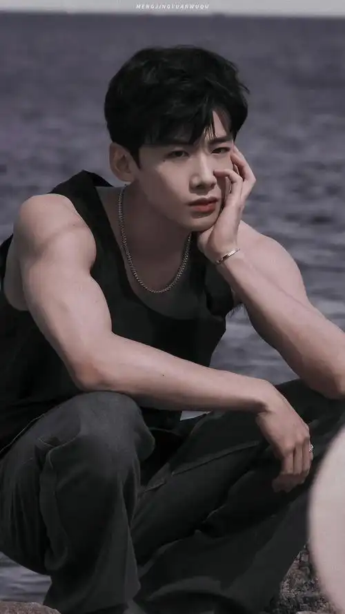 白敬亭新争议不断被锤渣男后口碑下滑揭秘其私下状态和恋情