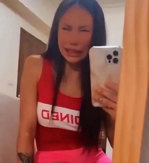 "女网红皮皮的双面人生