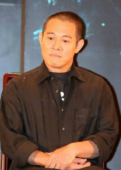 李连杰说出"改国籍"的真相,困扰23年,却是因为利智?_黄秋燕_前妻_观众