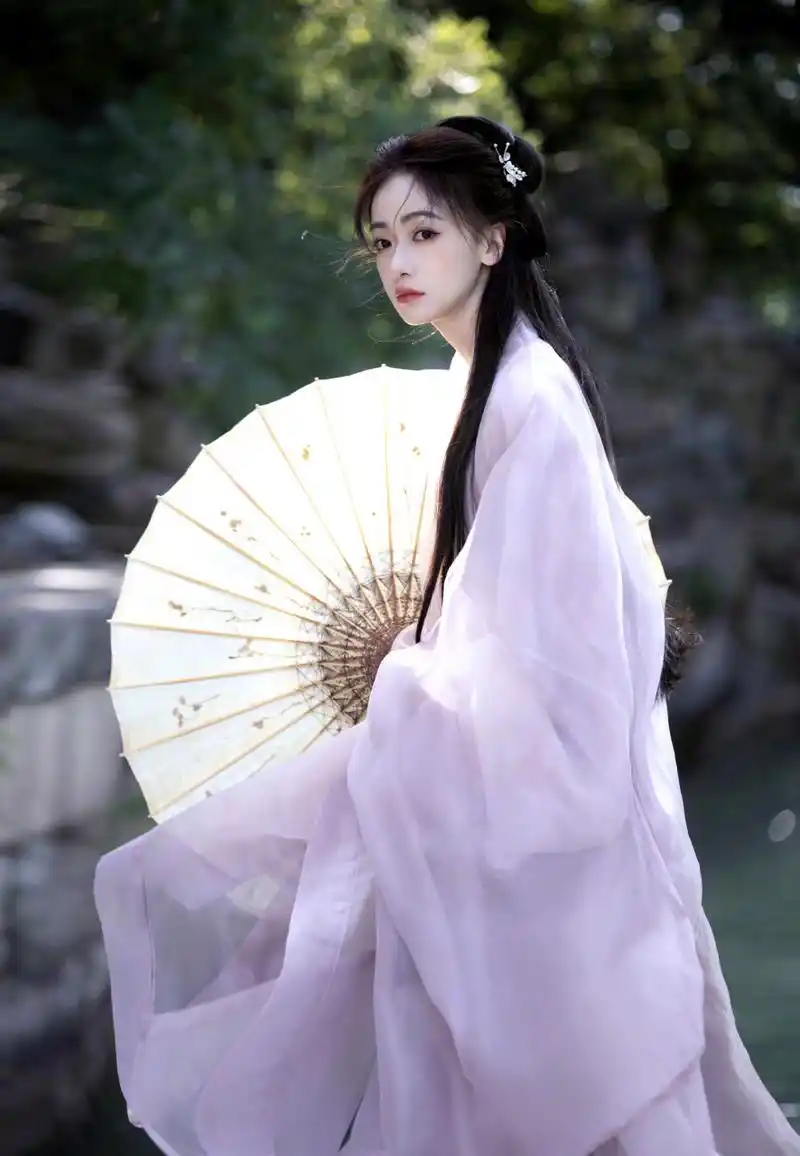 吴谨言这套紫色的古装美呆了