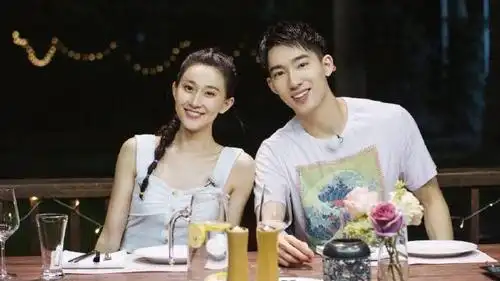 女儿们的恋爱[超话]#|#张豆豆于家翊终于在. 来自迷妹姬崽囡 - 微博