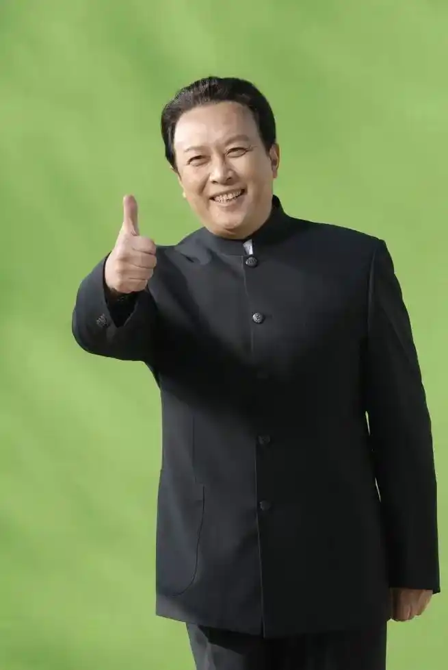 唐国强与咱强强联手推出全新🍸 - 抖音