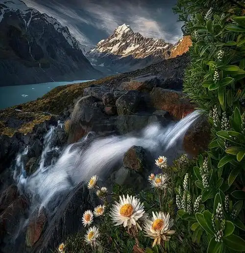 雄浑壮阔的自然景观 领略天地间的壮丽山河