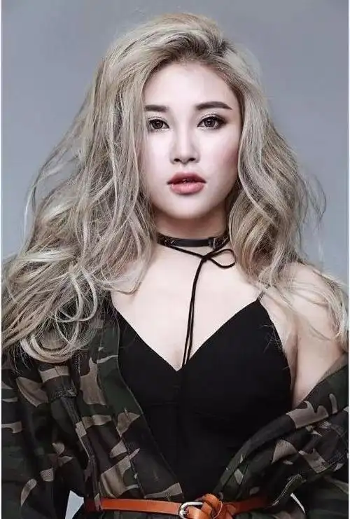 club明星咨讯|09/15华语乐坛新势力,人气歌手,音乐制作人-谭艳-mix