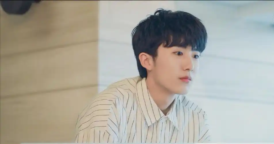 棋魂里俞亮郝富申的穿搭