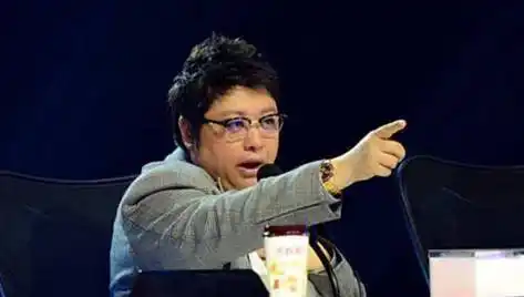 有头发的徐峥,苗条的韩红,长发的李宇春,网友直呼认不出