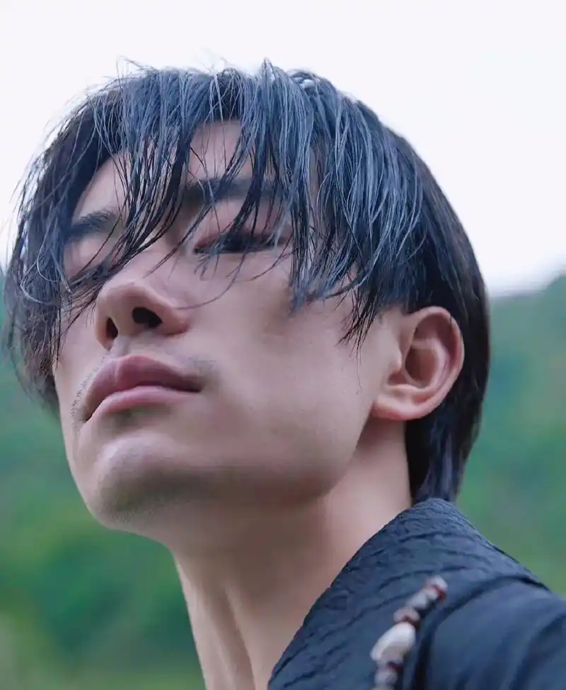 易烊千玺 #易烊千玺壁纸 #一起向未来易烊千玺 #只有照片 - 兑趑