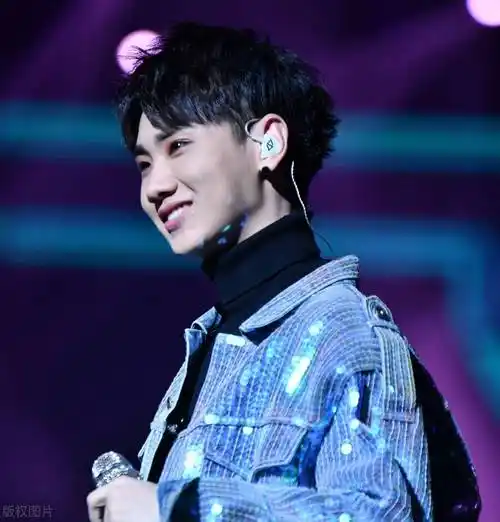 汪苏泷的脸摔肿了,汪苏泷:摔了一跤,答应我不要笑 67_感觉_哥哥