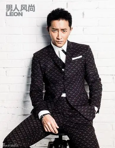 韩庚炫酷造型登封面 笑言:我就是《变4》彩蛋_明星写真_图集_电影网