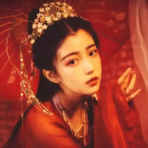 女生头像古风嫁衣
