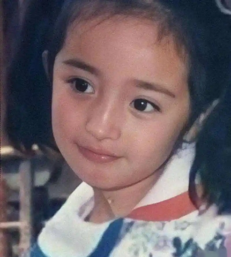 【ta的童年照】看看杨幂,angelababy,唐嫣,谭松韵,迪