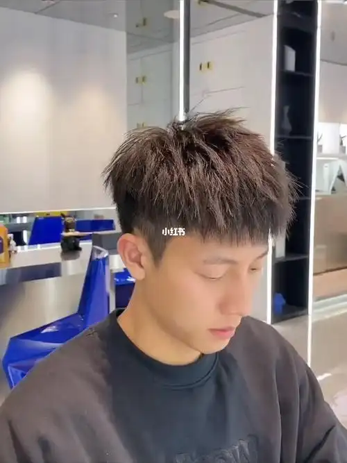 重庆99男生都喜欢的73摩根烫碎盖