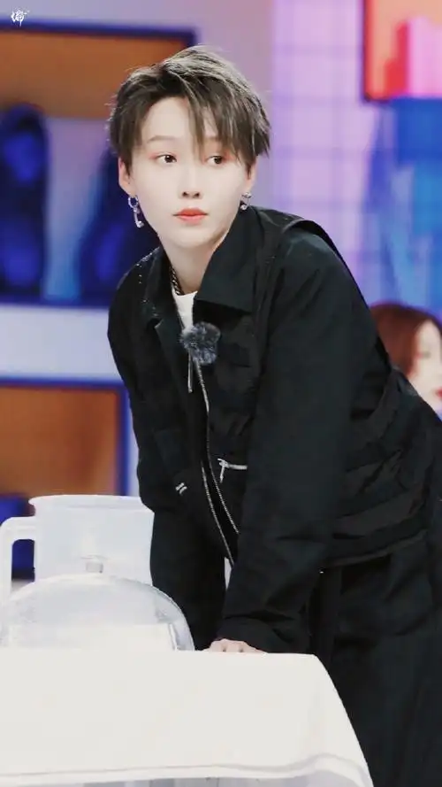 刘雨昕超话9715#刘雨昕非日常派对#非日常派对33-323630