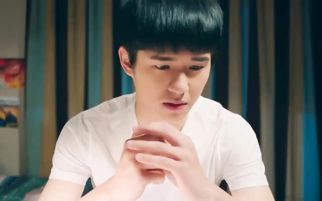 刘昊然《最好的我们》剧照图片桌面壁纸下载