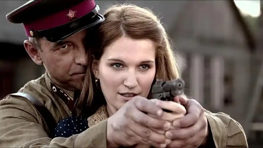 这里的黎明静悄悄国际版预告花样女兵战场奋力厮杀