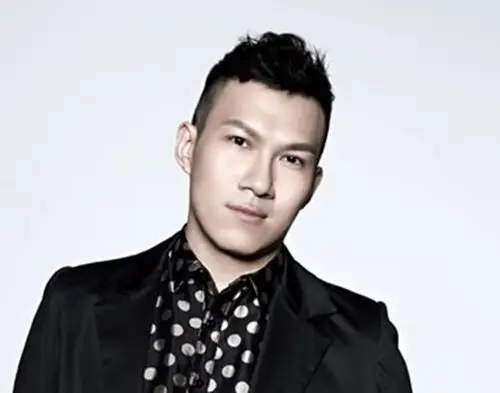 龚钰祺/阿龚/zephyr 乐队位置:keyboard/ violin生日:1980/12/16 星座