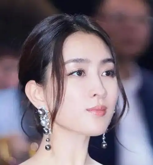 盛气凌人的马苏从风光无限到身败名裂为无知付出了代价