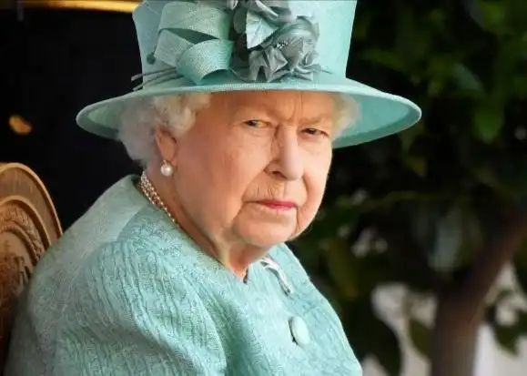 格拉姆斯城堡(glamis castle)是英国已故皇太后(即伊丽莎白二世的母亲