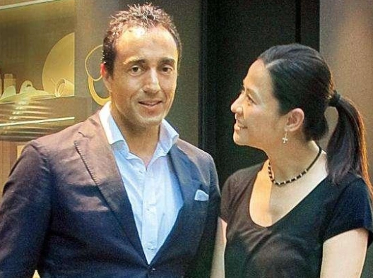 一心想嫁给爱情的宣萱,碰见了很多人,如今49岁依旧未婚