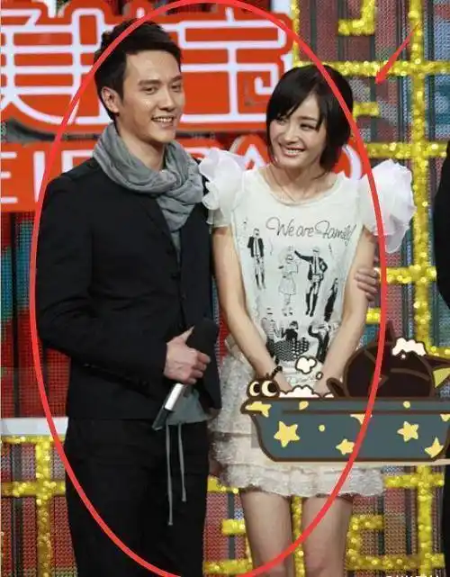 167cm杨幂和178cm冯绍峰同框,关掉滤镜后,这是天使吻过颜值吧_女明星