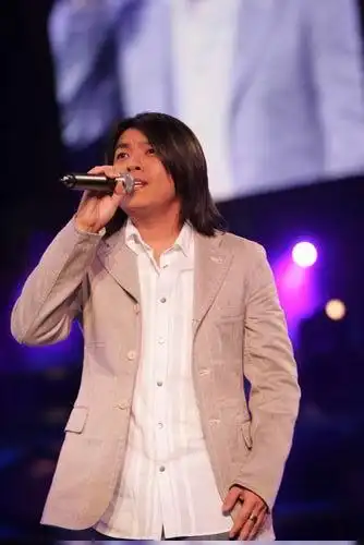 组图超人气偶像阿杜演唱他一定很爱你