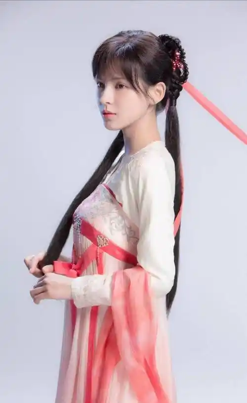 原创张予曦走红哪有那么简单想要脱颖而出就是要懂得借力懂了么