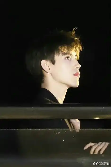 陈飞宇bking##陈飞宇李峋抽烟未播片段