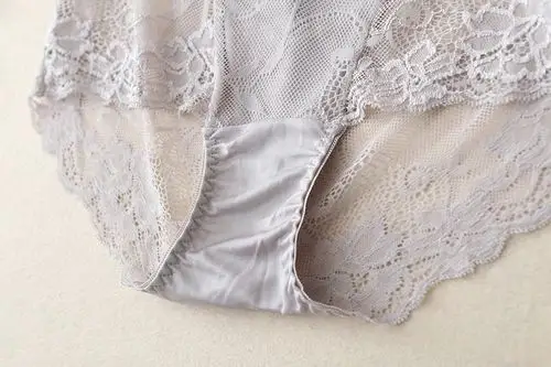 时尚顺滑精美性感蕾丝边桑蚕丝女士内裤
