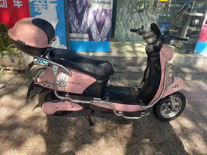 爱玛电动车,女生款,五个电池,小龟系列#二手电动车 #电动车 - 抖音