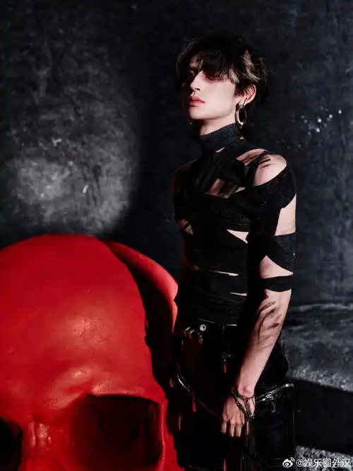 小鬼生日发暗黑写真##小鬼黑绷带造型