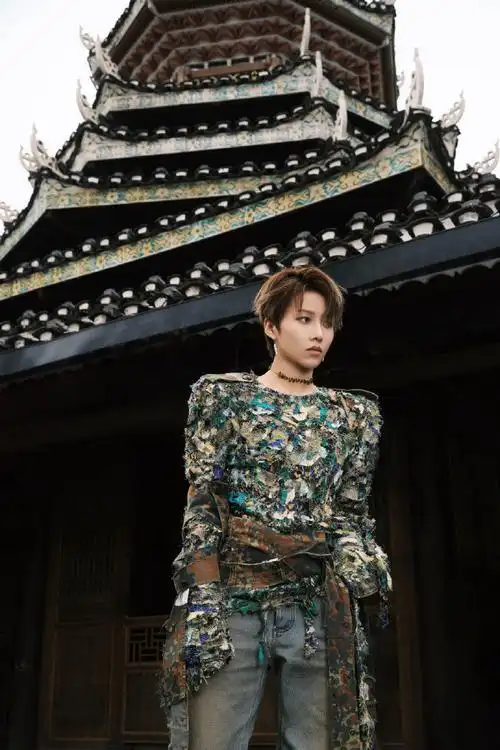 刘雨昕高定民族大片##刘雨昕贵阳音乐节造型