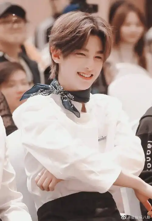 笑起来如沐春风的爱豆##你最吃谁的颜#黄明昊超话justin黄明昊的笑容