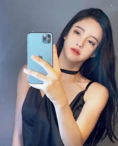 百万网红潘南奎酒吧捞金站高台表演前台观众表现过于真实