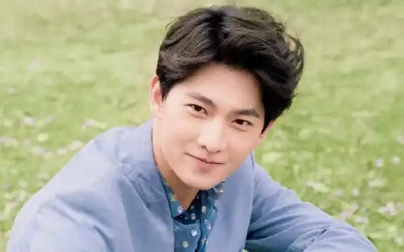 【杨洋】《瑞丽服饰美容》2016年6月封面拍摄现场問答