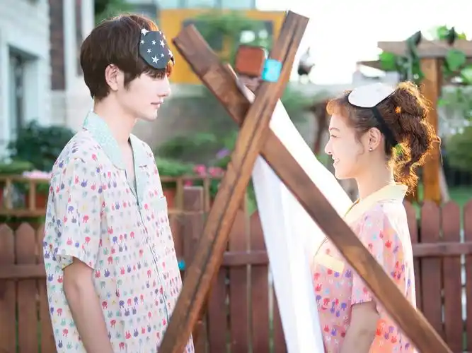 青春爱情剧《我的邻居睡不着》