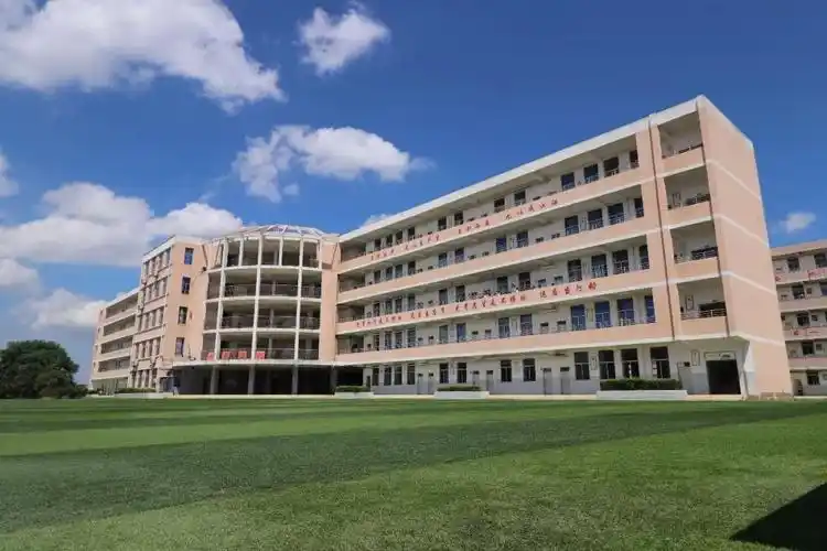 p>江西省西山学校(xishan school of jiangxi province)是 a target=