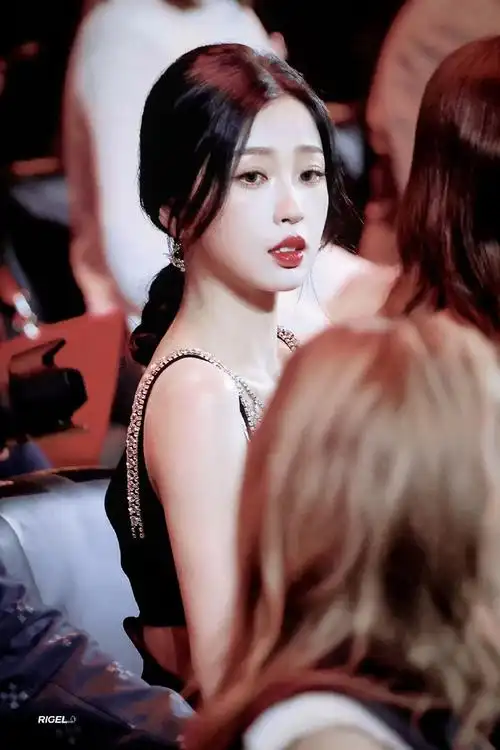 虞书欣看秀状态