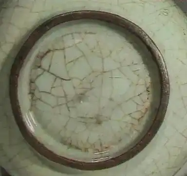 台北故宫博物院:宋官窑底足图欣赏