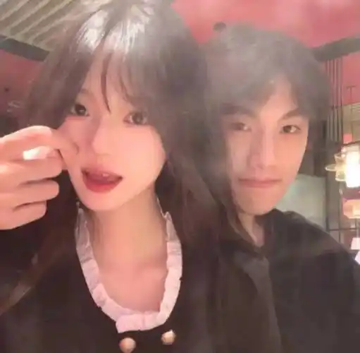 情侣头像秀恩爱真人情头