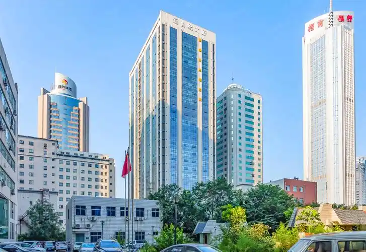 成熟商圈(4室,32工位,拎包办公),西安高新区二环南路西段新世纪大厦