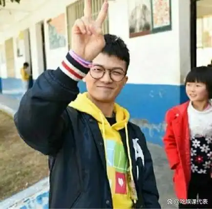 周深:从被那英抛弃的泪水中崛起,7年汗水浇灌出歌坛之花!